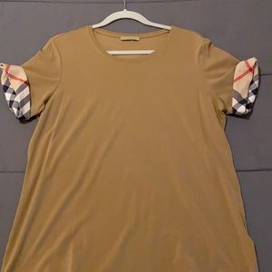 Burberry t-shirt
